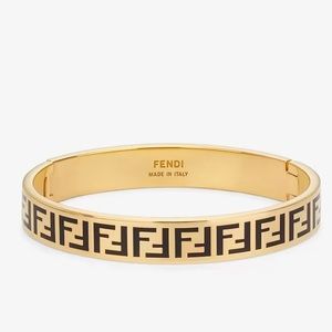 AUTHENTIC Forever FENDI bracelet
Gold-colored bracelet Size M